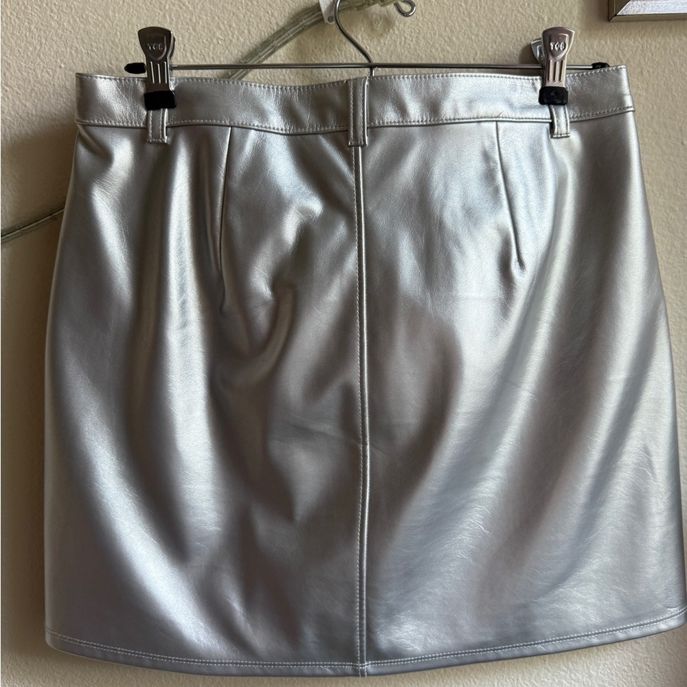 Wild Fable Silver Faux Leather Mini Skirt – Size S - Picture 4 of 4
